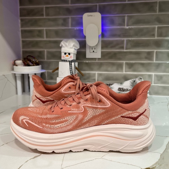 Hoka Clifton 10 Running Shoes. Women’s Size 10B Color Blush / Rose Latte - Picture 5 of 10